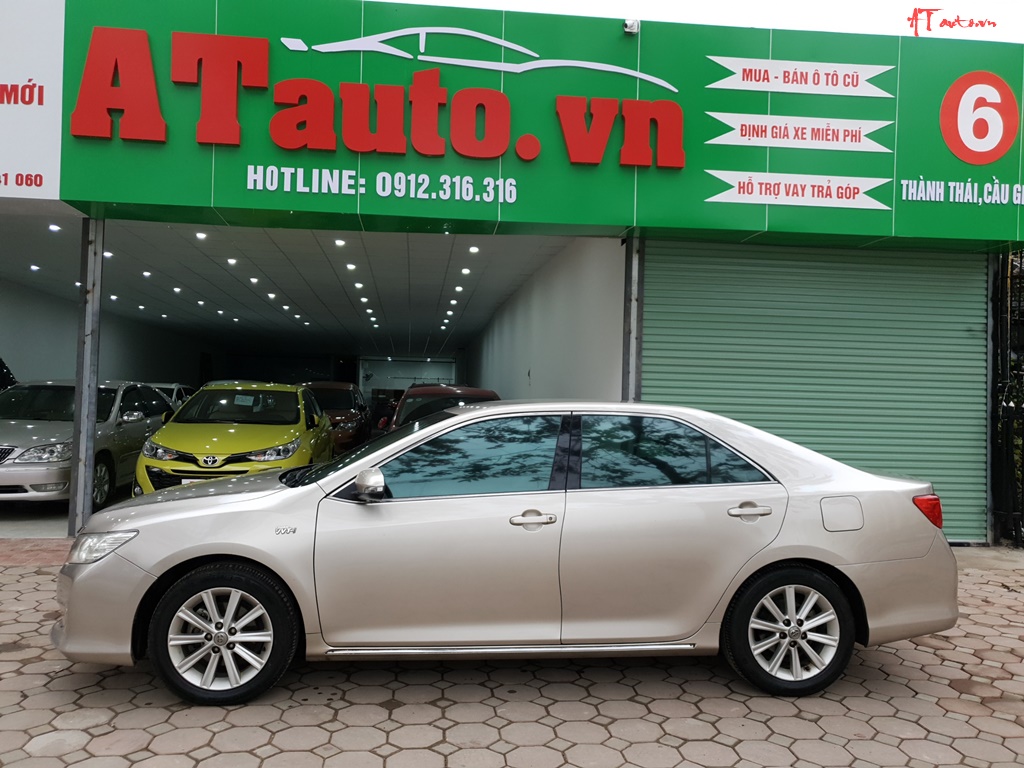 Xe Cũ Toyota Camry 24G 2012